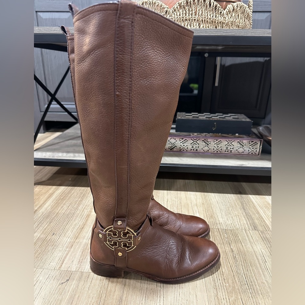 Tory Burch Amanda riding boots  size 6.5 good condition